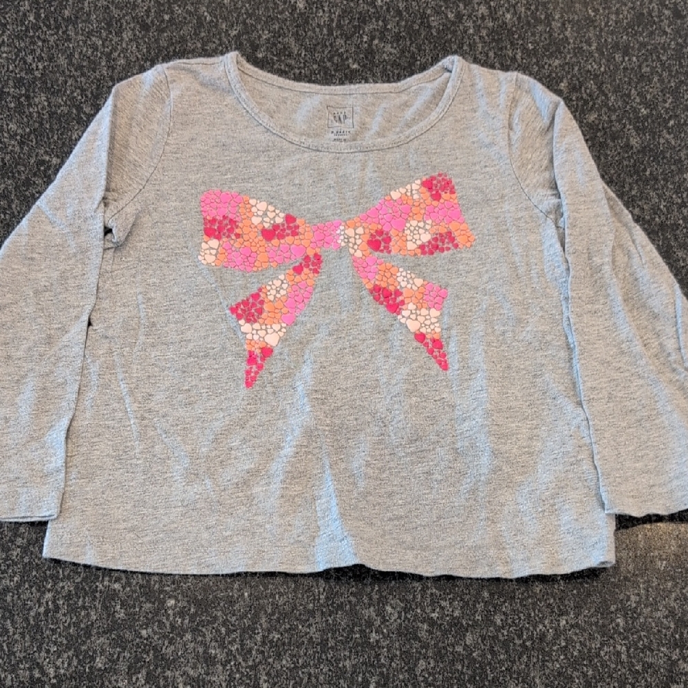Gray Kids Shirt with Pink Bow Design